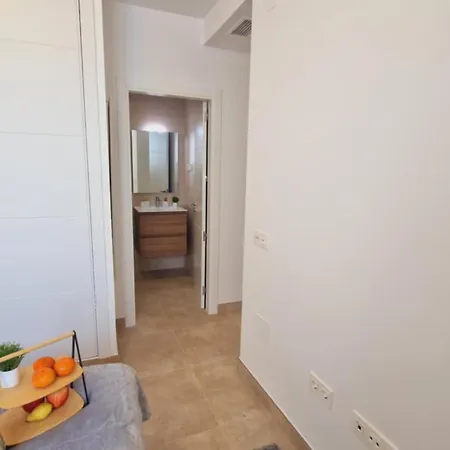 Seabreeze Haven - Winkler Apartment *